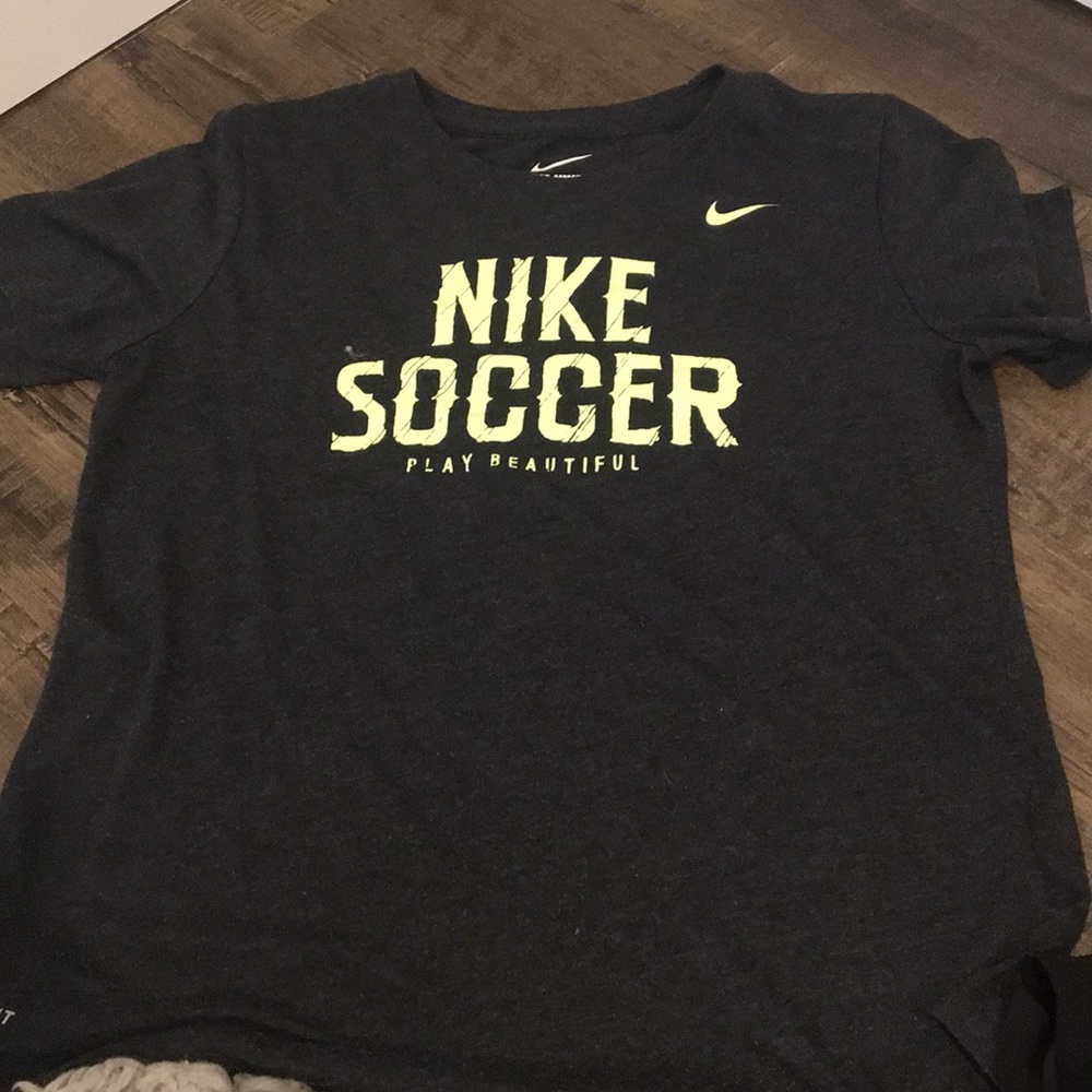 NIKE SOCCER TEE